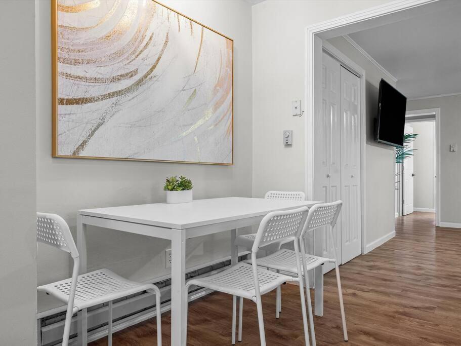 Bloomfield, Pittsburgh Large And Accessible 3 Bedroom Apr With Free Parking Bagian luar foto