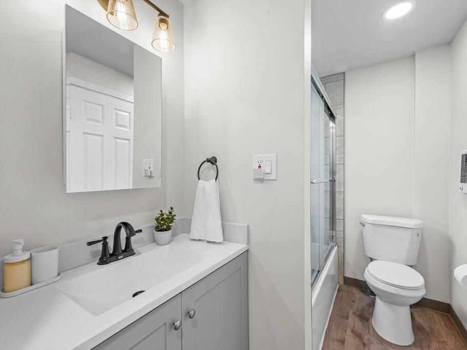 Bloomfield, Pittsburgh Large And Accessible 3 Bedroom Apr With Free Parking Bagian luar foto