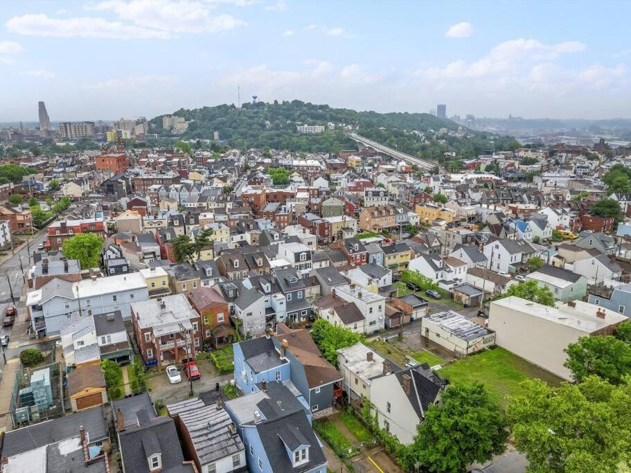 Bloomfield, Pittsburgh Large And Accessible 3 Bedroom Apr With Free Parking Bagian luar foto
